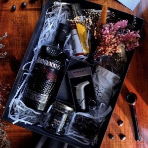 Box de Regalo con Gin Premium chocolates y puros